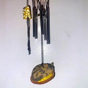 Realistic looking mouse and cat wind chime